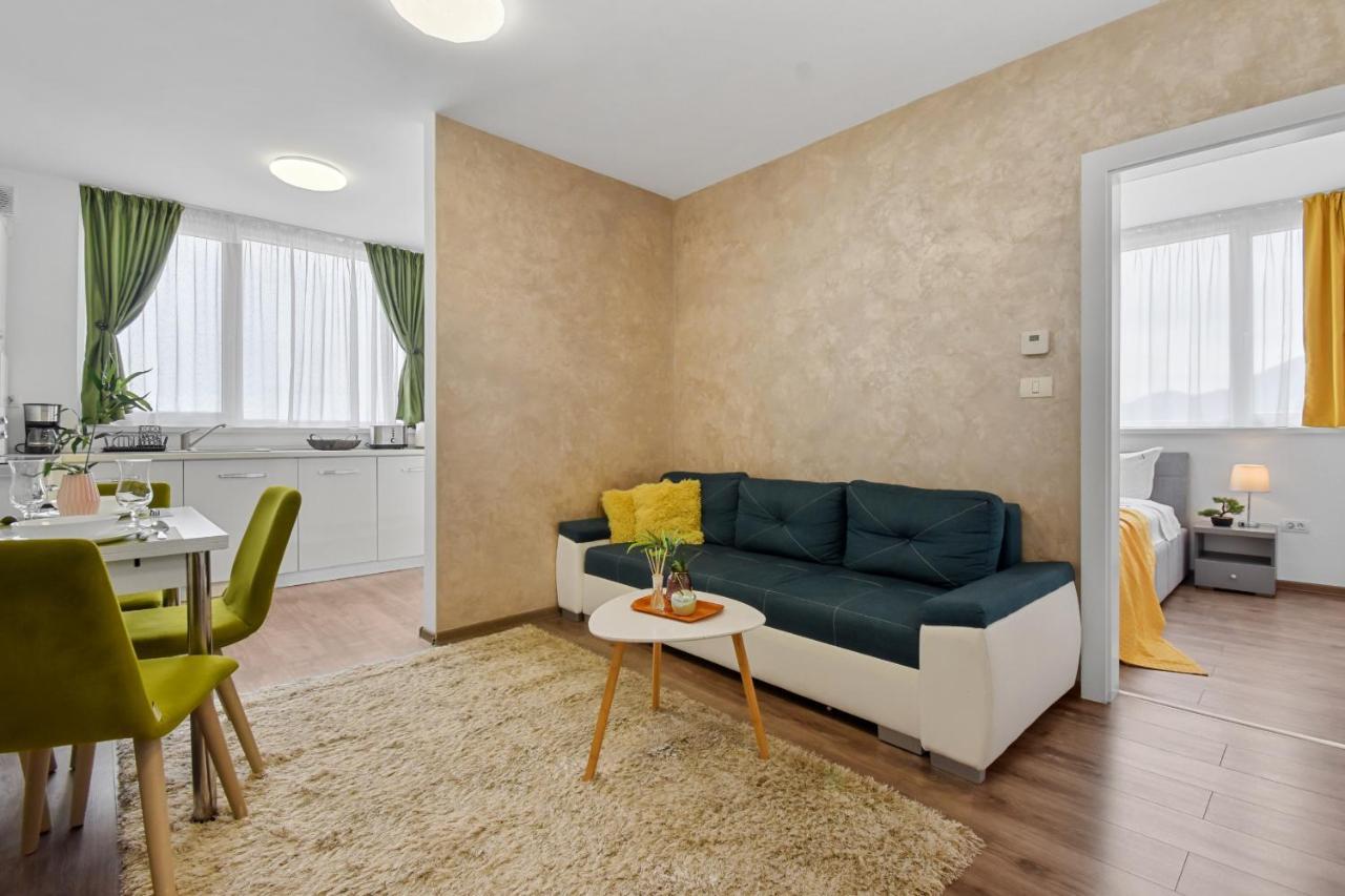 Modern In New Building With Panoramic View Διαμέρισμα Μπρασόβ Εξωτερικό φωτογραφία