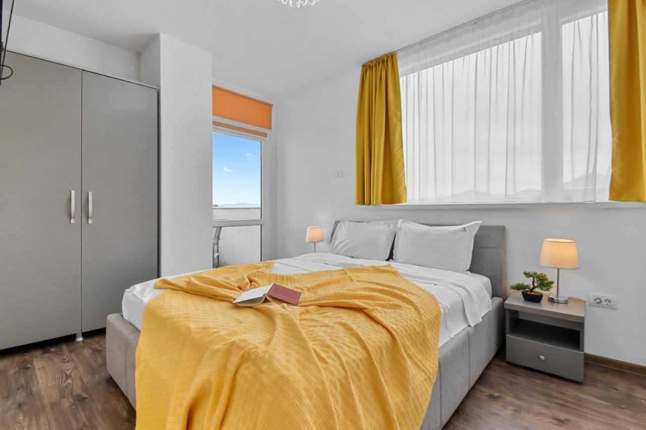 Modern In New Building With Panoramic View Διαμέρισμα Μπρασόβ Εξωτερικό φωτογραφία