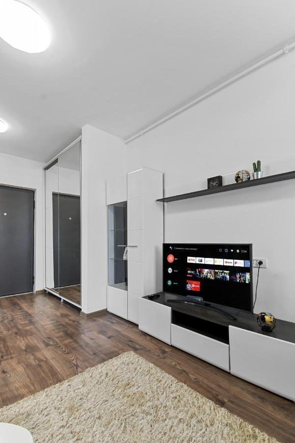 Modern In New Building With Panoramic View Διαμέρισμα Μπρασόβ Εξωτερικό φωτογραφία