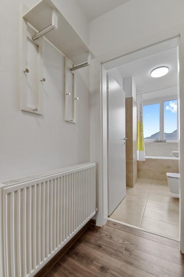 Modern In New Building With Panoramic View Διαμέρισμα Μπρασόβ Εξωτερικό φωτογραφία