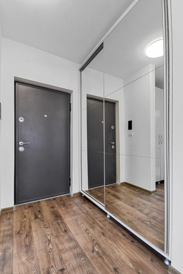 Modern In New Building With Panoramic View Διαμέρισμα Μπρασόβ Εξωτερικό φωτογραφία